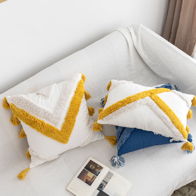 Almohada Decorativa Geométrica con Bordado Tufado - Image 5