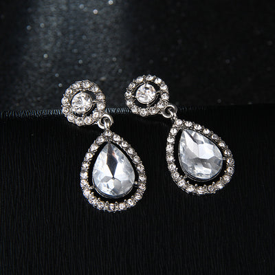Aretes de Cristal con Ocho Corazones y Ocho Flechas - Image 3