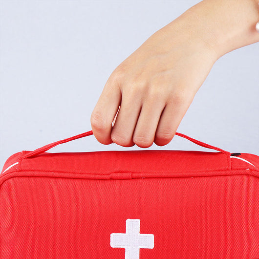 Botiquín de Primeros Auxilios Portátil Grande Rojo para Emergencias, Camping y Viajes - Image 9