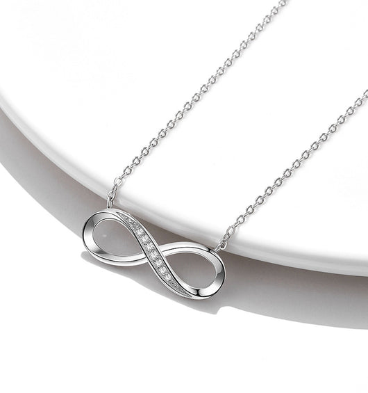 Collar de Plata Esterlina para Mujer con Diseño de 8 Caracteres - Image 7