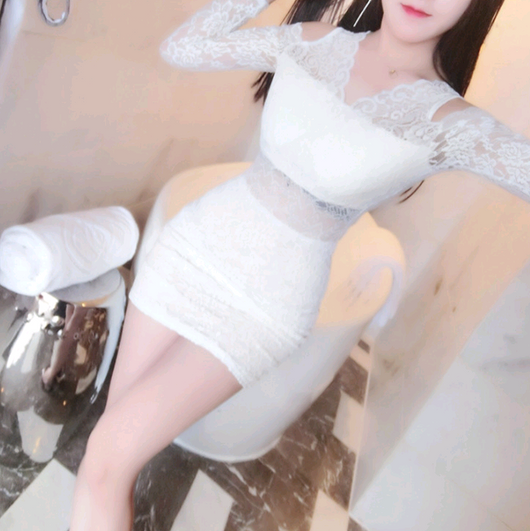 Vestido de Encaje Ajustado con Escote en V y Mangas Largas para Salidas Nocturnas - Image 9