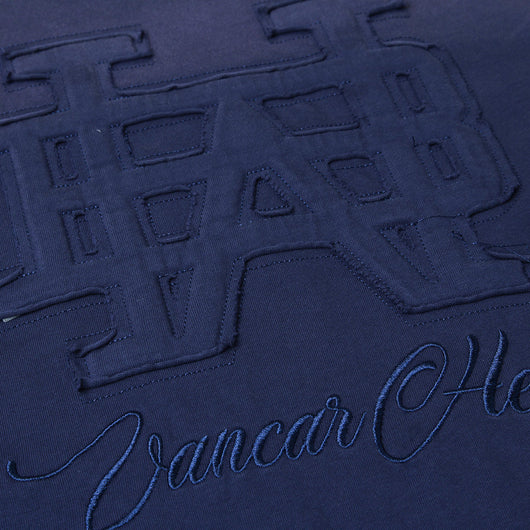 Playera Casual con Parche de Letras Bordadas para Hombre - Image 4