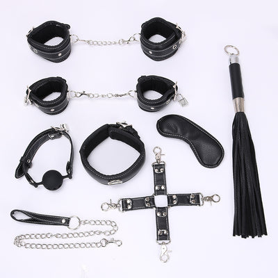 Set de Entrenamiento Íntimo 7 Piezas con Esposas de Cuero y Accesorios