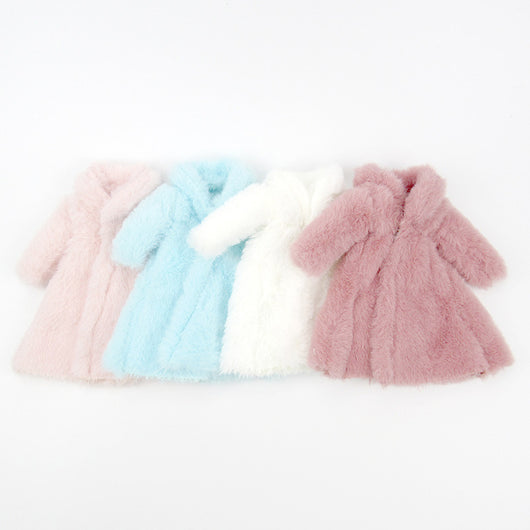 Abrigo de Peluche Elegante para Muñecas de Moda - Image 11