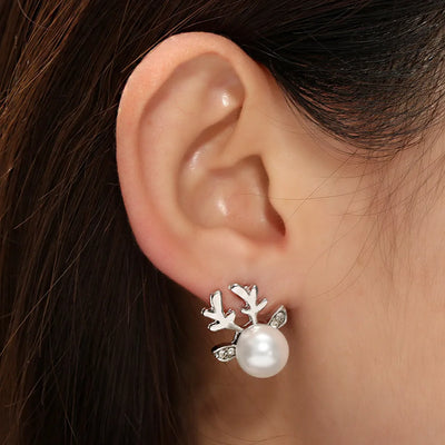 Aretes Navideños de Perla con Astas de Reno - Image 10