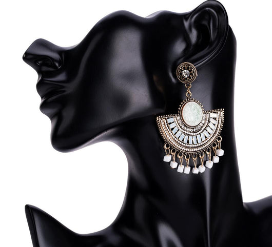 Aretes Bohemios Elegantes con Borlas y Cuentas - Image 3