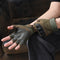 Guantes Tácticos CS de Fibra de Carbono Resistentes al Corte para Combate Profesional