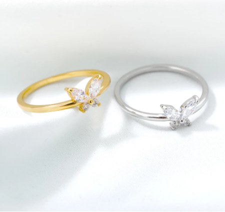Anillo de Mariposa Chapado en Oro con Circonia Cúbica - Image 6