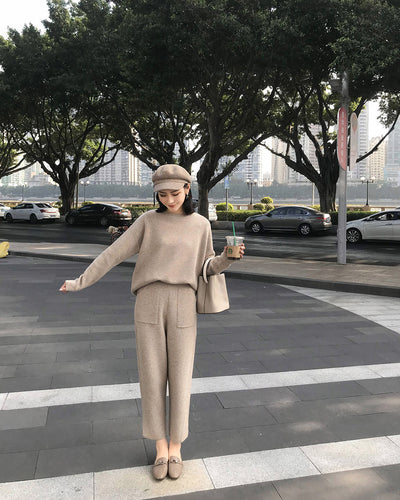Conjunto Elegante de Suéter y Pantalón Tejido Slim Fit - Image 5