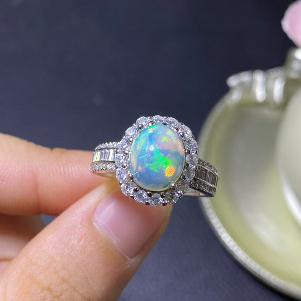 Anillo de Ópalo Natural Hecho a Mano - Diseño Exclusivo