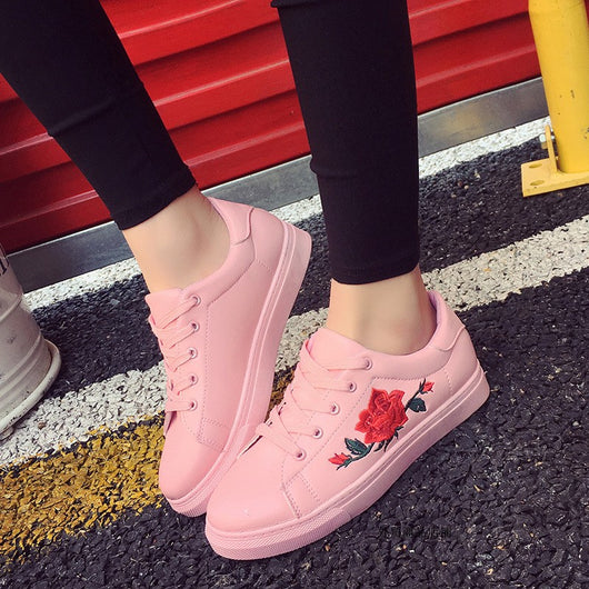 Zapatillas Blancas con Bordado de Rosas para Niña - Image 5