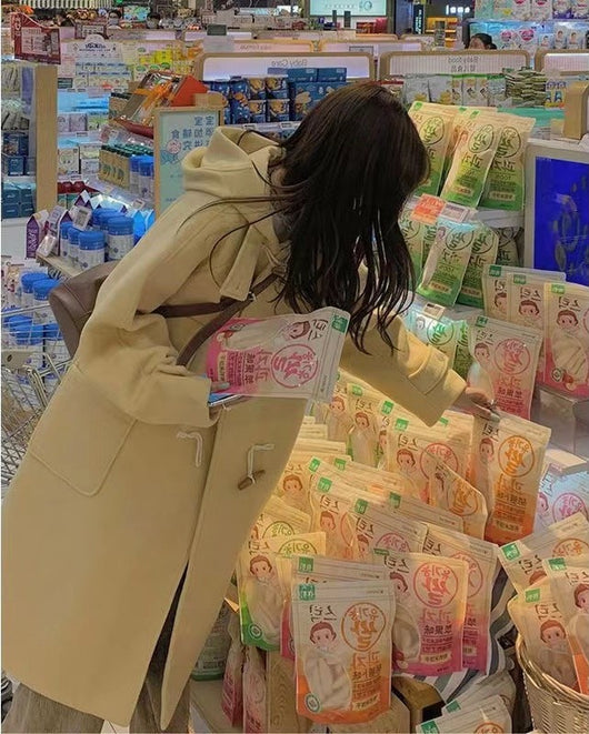 Abrigo de Lana para Mujer con Botones de Asta Amarilla - Image 3
