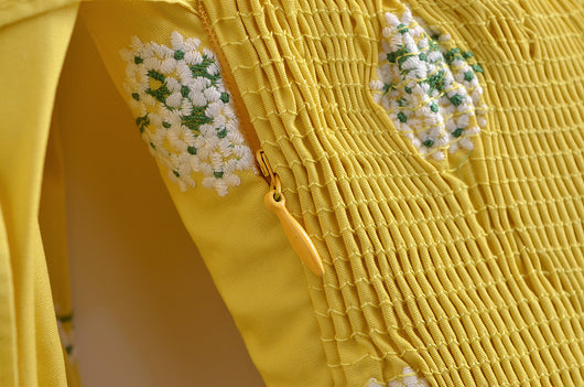 Vestido Floral con Escote Cuadrado y Moño en la Espalda - Image 15