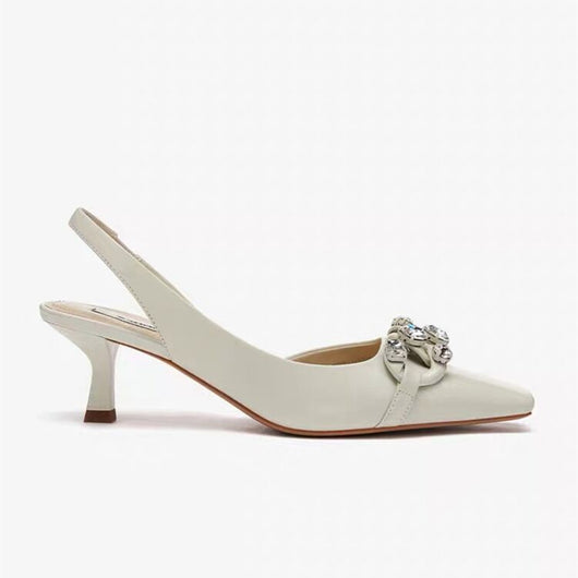 Sandalias Retro con Tacón Bajo y Detalles de Cristal - Image 7