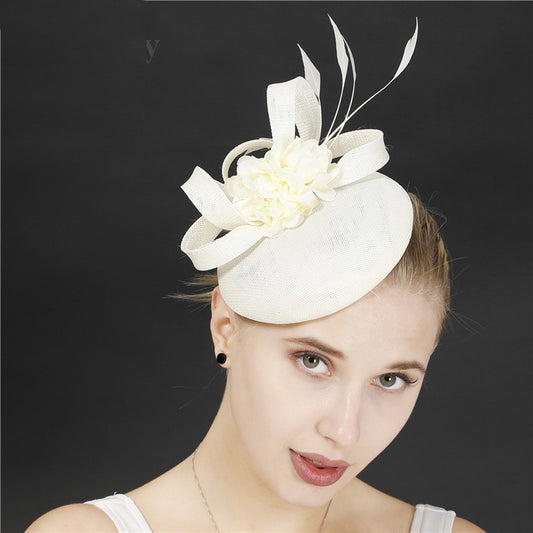 Sombrero Floral con Plumas - Accesorio Elegante para Mujer