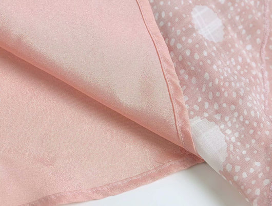 Blusa Escote V Manga Larga con Cintura Ajustable y Estampado Lunares - Image 9