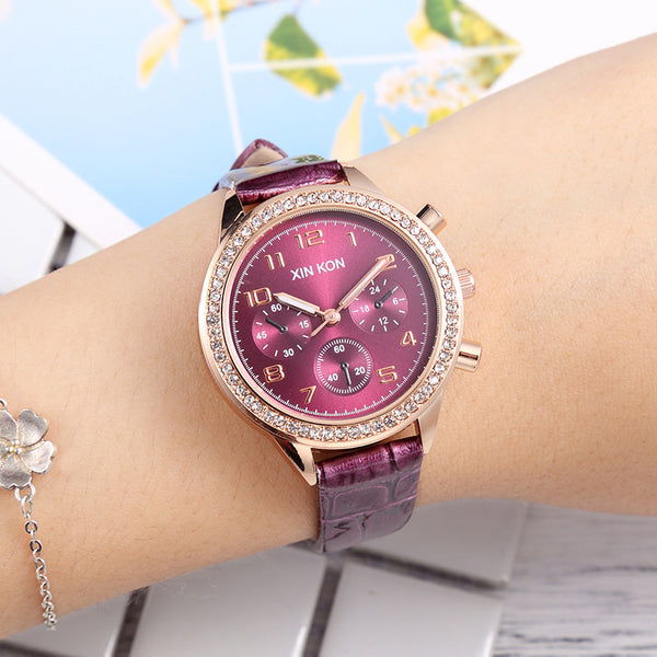 Reloj de Cuarzo Elegante para Mujer con Tres Esferas