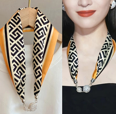 Pañuelo de Seda con Broche Magnético y Collar de Perlas para Mujer - Image 15