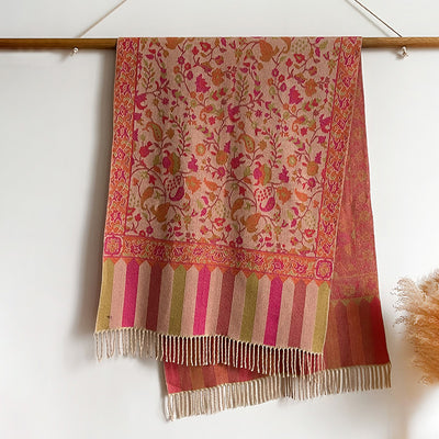 Bufanda Étnica Otoño-Invierno con Flores y Borlas de Hilo Hilado - Image 9