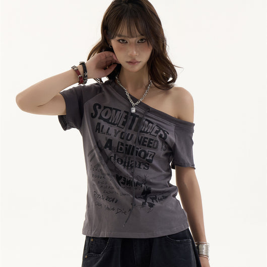 Playera Retro Americana para Mujer con Hombro Caído y Estampado Spicy Girl - Image 11