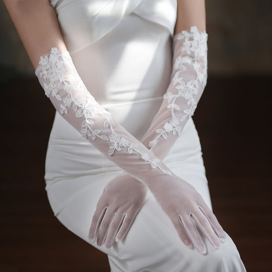 Guantes de Encaje Blanco Elegantes para Boda y Cena - Image 7