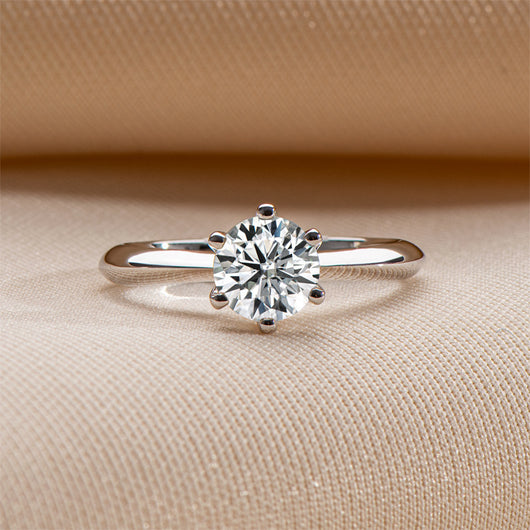 Anillo de Moissanita de 1 Quilate con Seis Puntas en Plata 925 y Baño de Oro 18k - Image 9