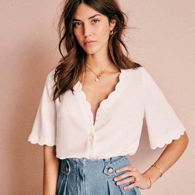 Blusa Elegante con Cuello V y Mangas Pétalos - Versátil y Sofisticada - Image 7