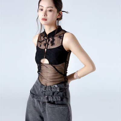 Blusa Negra de Gasa con Bordado Hueco Estilo Chino en Pino y Ciprés
