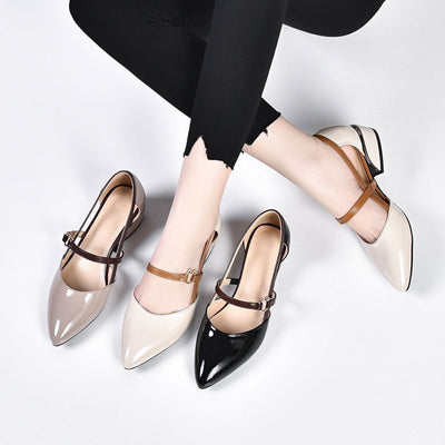 Sandalias de Tacón Cuadrado en Cuero Charol con Diseño Calado - Image 2