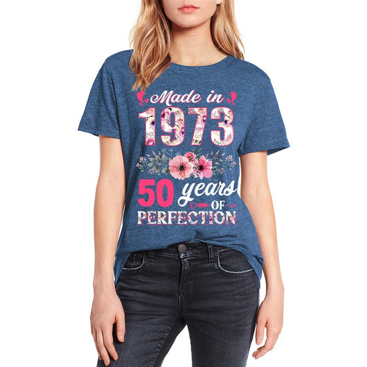 Camiseta Retro Estampado Floral 1973 para Mujer - Image 10