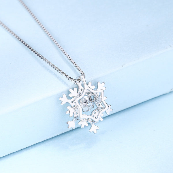 Collar Colgante de Plata Esterlina con Diseño de Copo de Nieve
