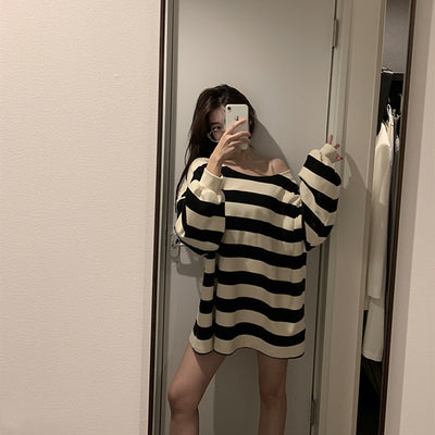 Sudadera Oversize a Rayas con Hombros Descubiertos - Image 11