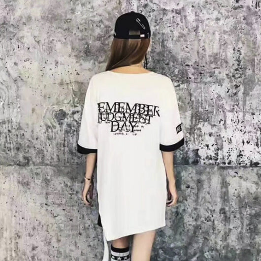 Camiseta de Pareja con Diseño Asimétrico y Estampado Reversible - Image 3