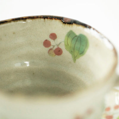Juego de Taza y Platillo de Cerámica Artesanal con Diseño Floral - Image 6