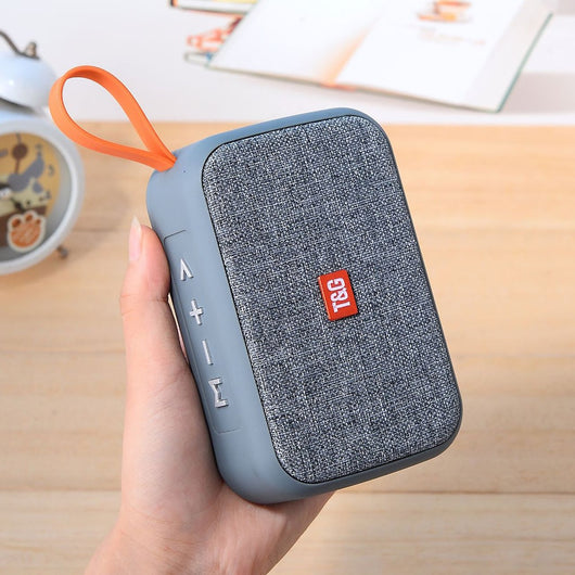 Parlante Portátil Bluetooth con Radio FM y Micrófono para Llamadas