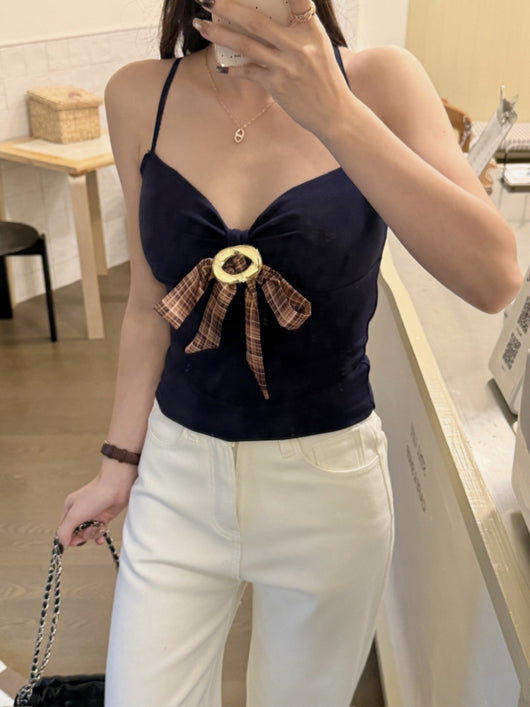 Camiseta Halter Ajustada con Lazo Decorativo para Mujer - Image 17