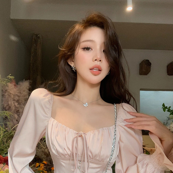 Blusa Elegante con Cuello y Cintura Ajustada para Mujer