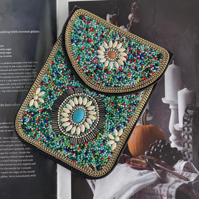 Bolsa Bohemia para Celular con Cuentas y Concha Marina