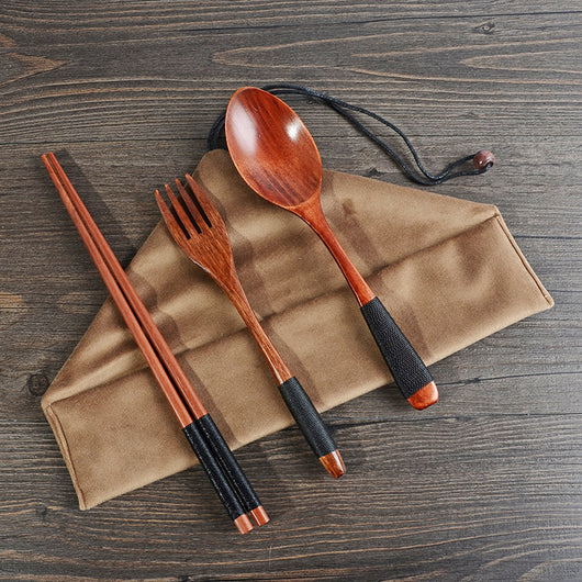 Juego de 4 Cucharas y Palillos de Madera Japonesa para Mesa - Image 8