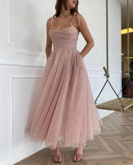 Vestido Slim con Tirantes Ajustables