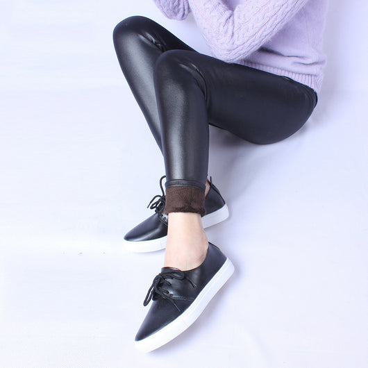 Pantalones Cálidos de Cuero Sintético - Image 3