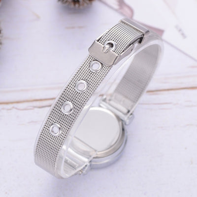 Reloj de Cuarzo con Numerales Romanos Elegante - Image 6