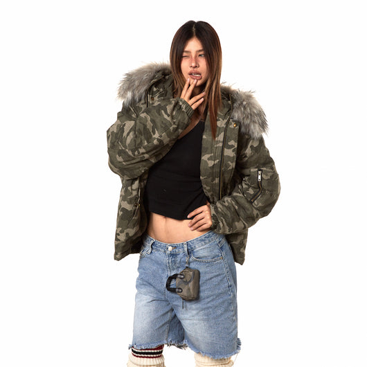 Chaqueta de Algodón Camuflada con Capucha y Cuello de Piel Desmontable - Image 14