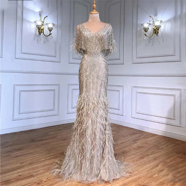 Vestido de Noche Elegante con Manga Asimétrica - Image 5