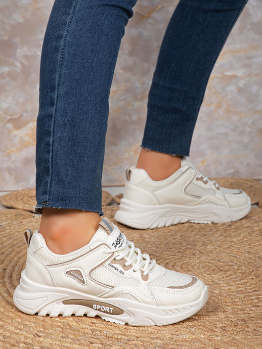 Zapatilla Deportiva Elevada con Malla Transpirable y Plataforma Versátil - Image 14