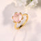 Anillo de Loto con Piedra Hibisco y Incrustaciones de Gemas