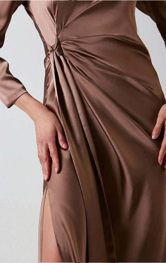Vestido Slim Elegante con Detalle Asimétrico en Cadera - Image 10