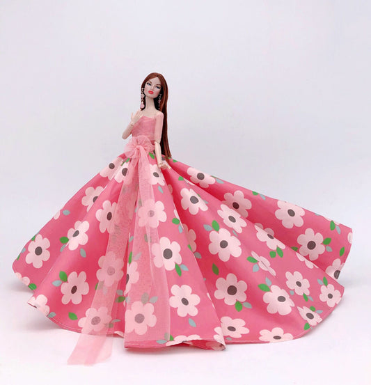 Vestido de Novia con Falda Voluminosa y Velo