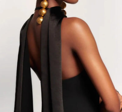 Vestido Elegante Texturizado para Eventos y Gala con Escote Halter - Image 11