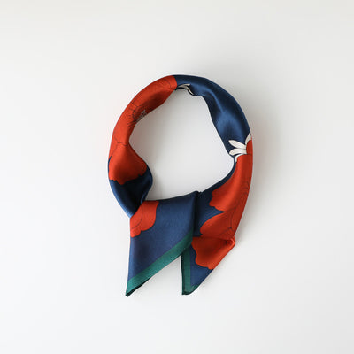 Pañuelo de Seda Estampado Floral - Image 3